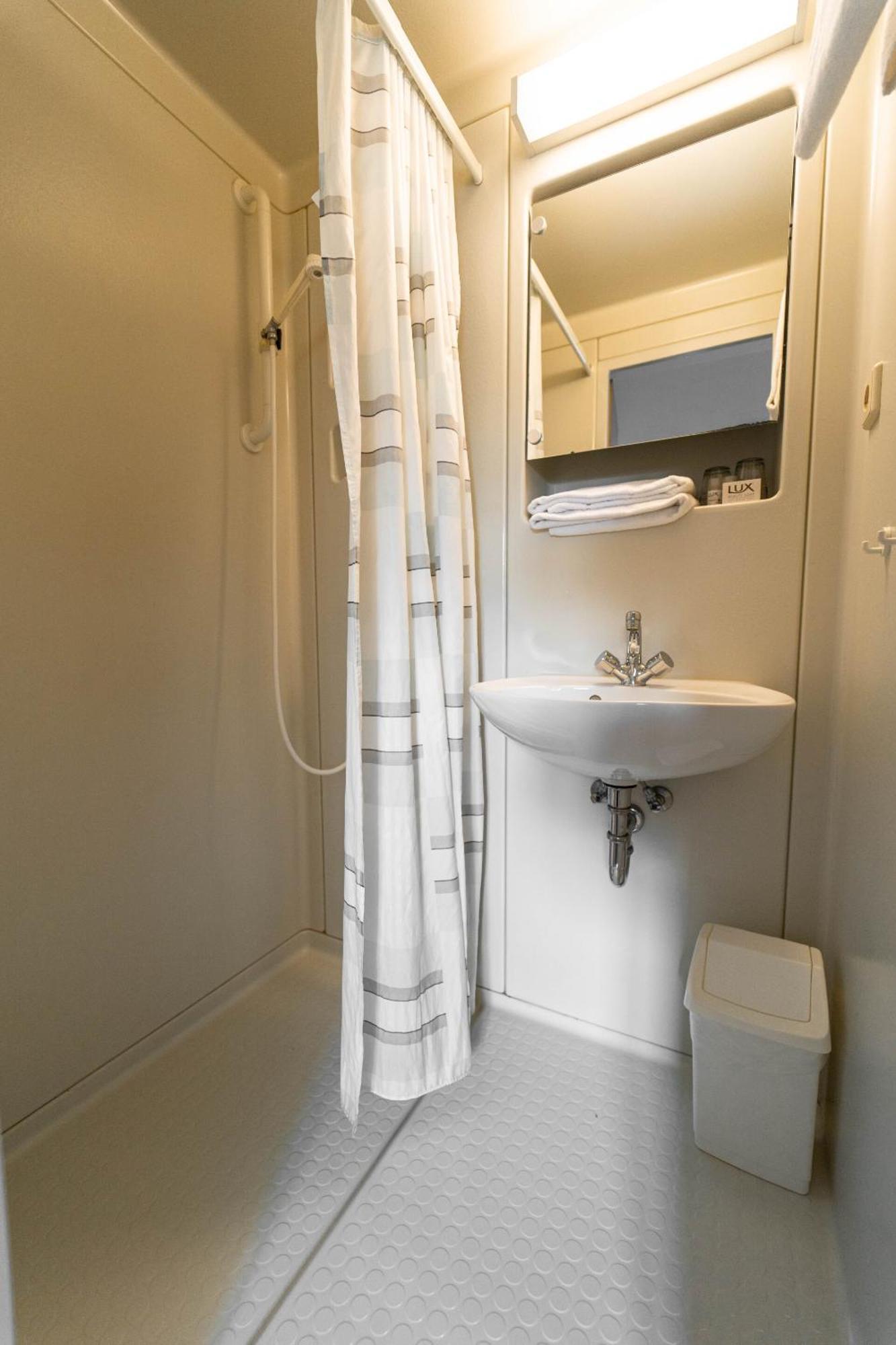 Berghotel Deutscher Flieger Wasserkuppe Gersfeld Room photo