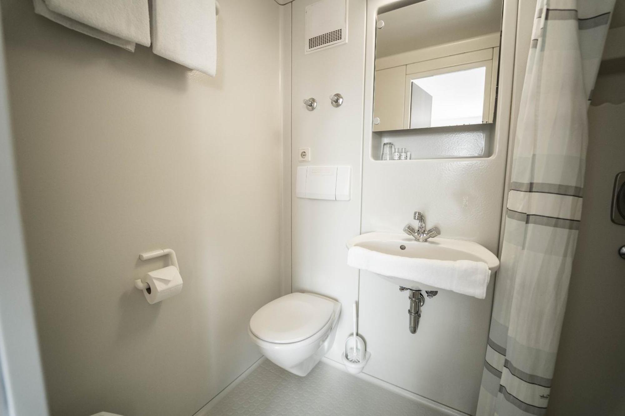 Berghotel Deutscher Flieger Wasserkuppe Gersfeld Room photo